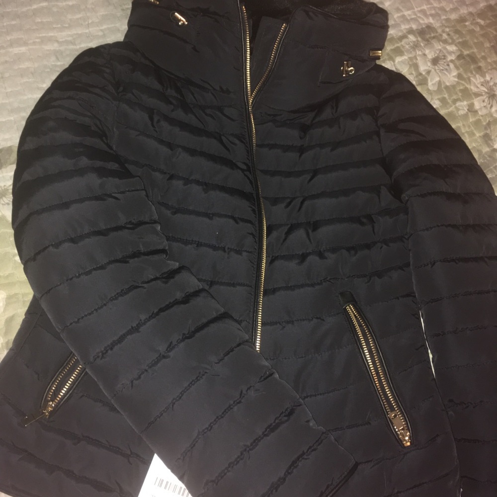 Sold.  Sold.  Sold.  Zara jacket - Picture 2 of 8
